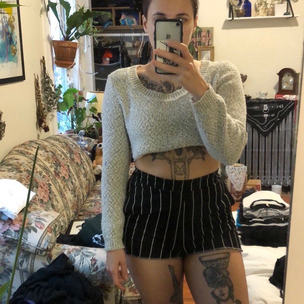 ✨SALE✨Cropped sweater